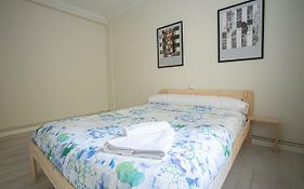 Surf And Art Apartment